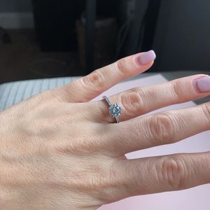 Round Solitaire Engagement Ring | Size 6